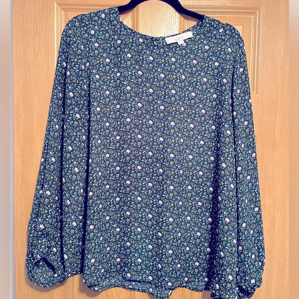 Ditsy Bloom Draped Sleeve Top